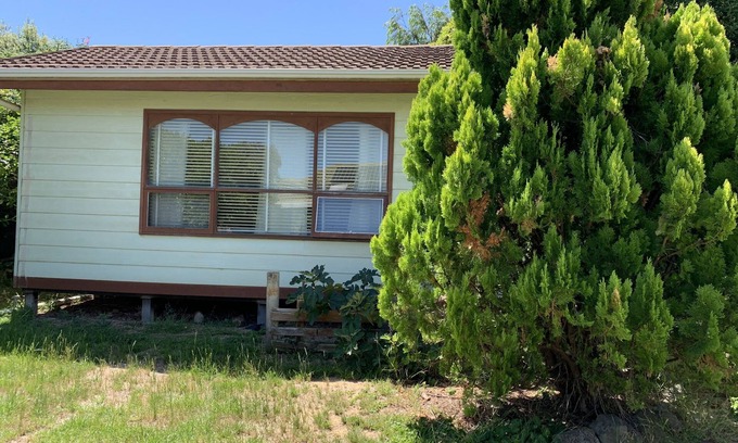 Morphett Vale Apartment | Peaceful Private Flat for Families - A Serene Getaway