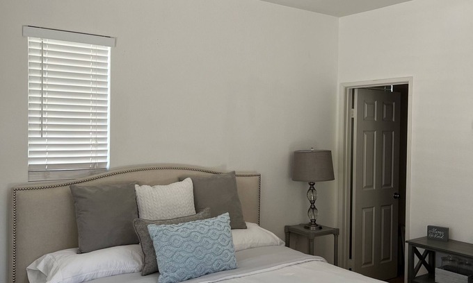 Indio Apartment | Cozy Private Casita in Beautiful Desert Neighborhood