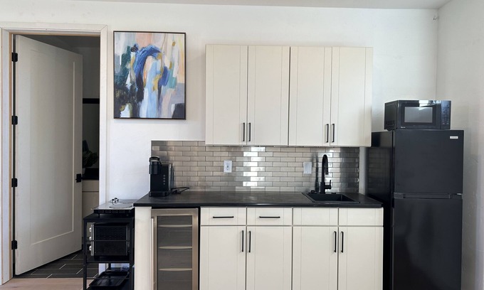 Alamogordo Apartment | Cozy Casita: Ideal for TDY with Kitchen & Pet-Friendly Options