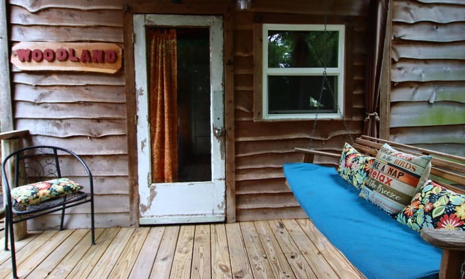 Brenham Cabin | Private & Charming Cottage Nestled in the Forest at Scenic Hill Retreat