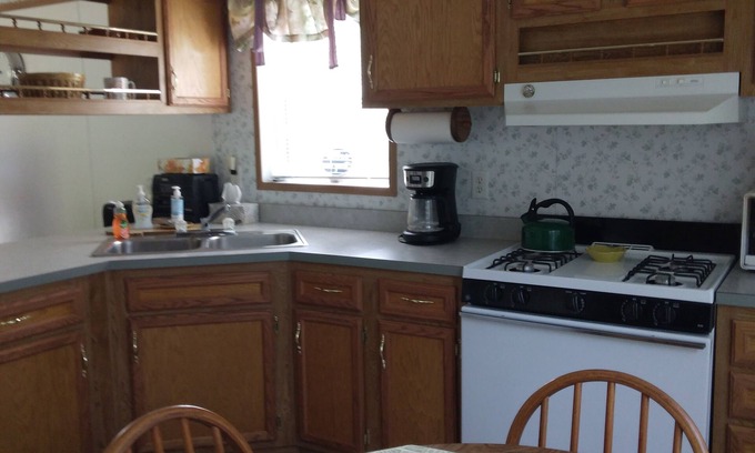 Pulaski House | Cozy North Sandy Pond Retreat: Beach & Marina Access!