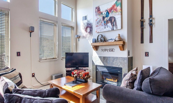 Kimball Junction Condo | Spacious Condo for 10 Near Olympic Park & Woodward