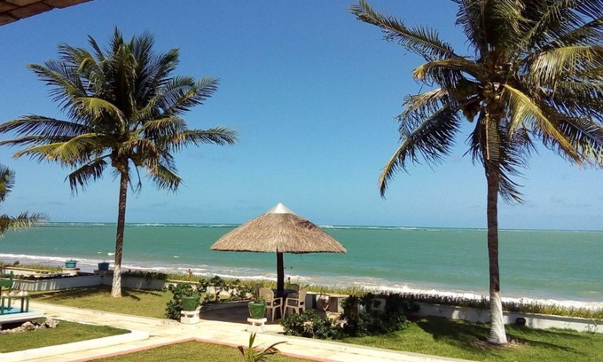 Maceio House | Seafront Condominium with Pool and Ocean View Retreat