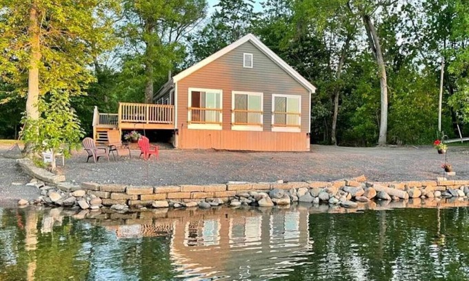 Sheldon Cottage | Idyllic Private Cottage on Lake Champlain with Ocean Views