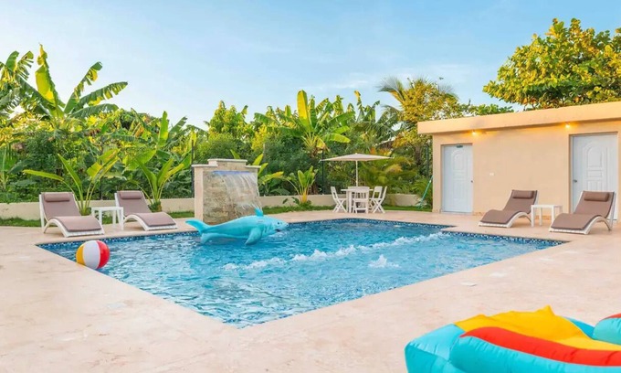La Caleta Cottage | Spacious Private Cottage in Boca Chica for 15 Guests