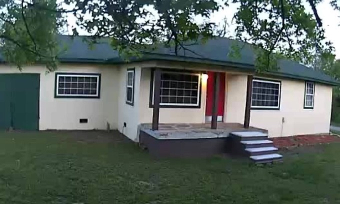 Council Hill Cottage | Secluded Cottage Retreat with Lake Access and Pet-Friendly