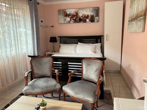 Greater Johannesburg Metropolitan Area Apartment | Cozy Private Room with Bath: Perfect for Families