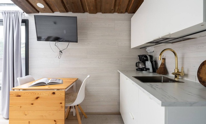 Jamsa Cabin | Private & Cozy Suite on Himosranta with Lake Views