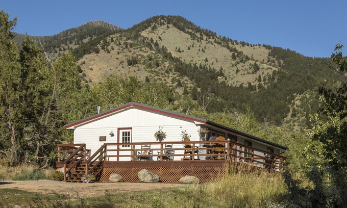 Cameron House | Tranquil Creekside Retreat Near Yellowstone with Spa & Hot Tub