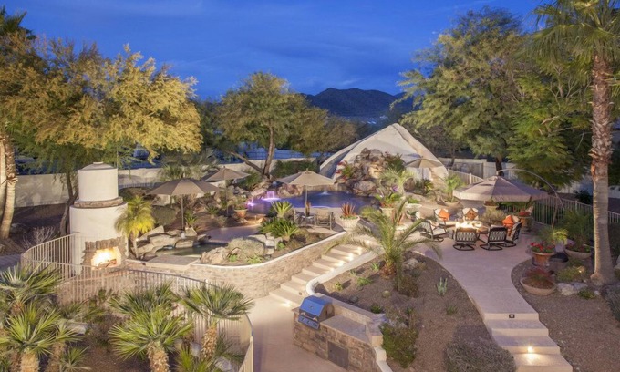 Montagna Vistas House | Discover Scottsdale's Premier Resort: Pool, Spa & Gym