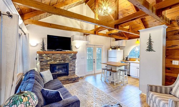 Arnold Cabin | Pet-Friendly Cabin with Pool & Mountain Views Near Skiing