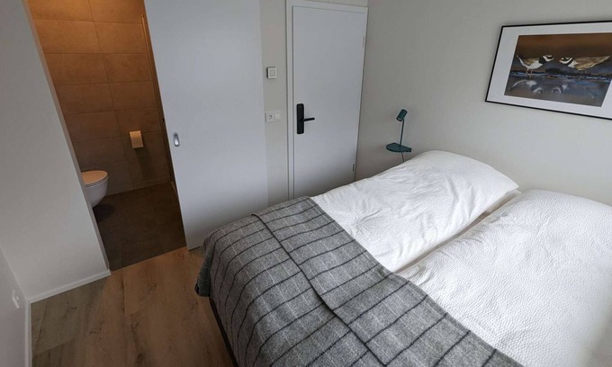 Isafjordur House | Cozy Double Room with Private Bath @ The Ísafjörður Inn