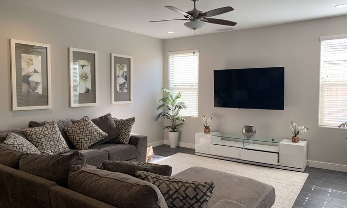 Raisin House | Cozy Private Downstairs Home Perfect for Families