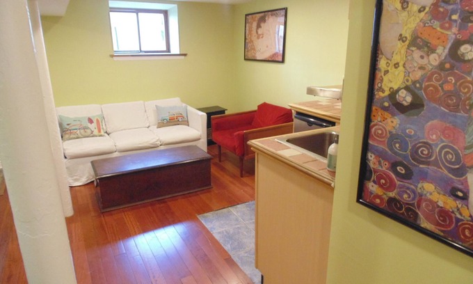 Windsor Terrace House | Cozy Studio Retreat with Kitchenette in Windsor Terrace