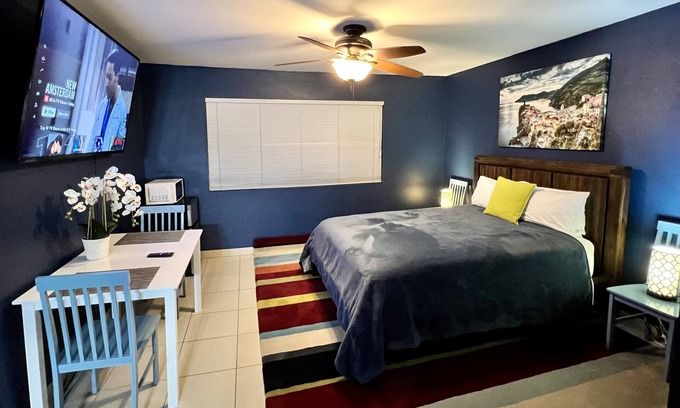 Del Cerro Apartment | Relaxing Getaway with Private Entrance Near SDSU