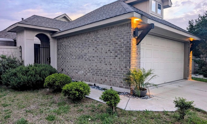 Kyle House | Idyllic Private Escape with Pool and Breakfast Included