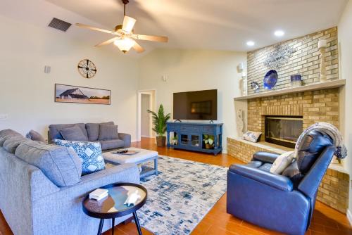 Braden River House | Private Bradenton Estate with Pool on Expansive 10 Acres