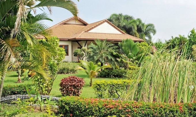 Wang Pong Villa | Exclusive Private Homes with Pool and Pet-Friendly Amenities