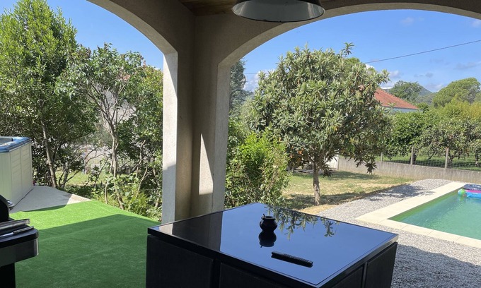 Ales Villa | Private Villa with Pool and Jacuzzi in Beautiful Gard Region