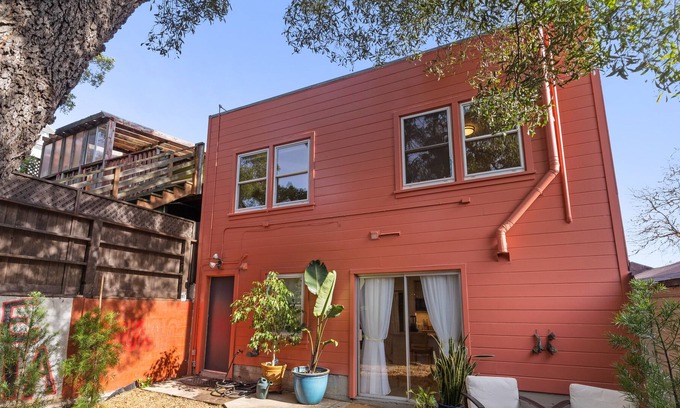 Bernal Heights Apartment | Pet-Friendly Garden Studio in Bernal Heights - Guest Rated 10/10
