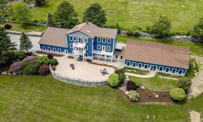 Liberty House | Inviting Escape with Heated Indoor Pool for Family Retreats