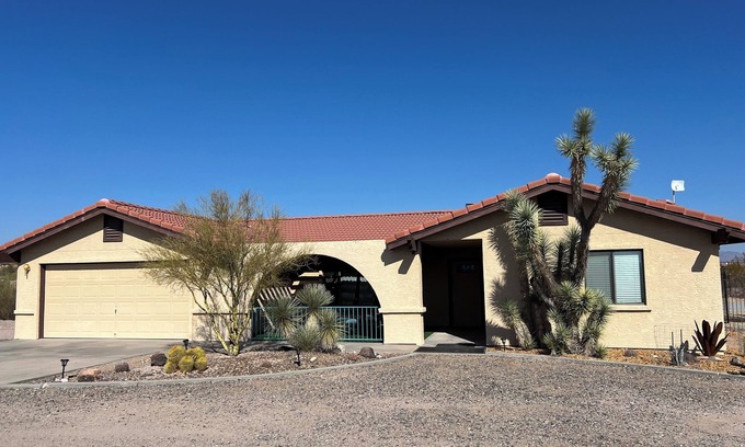 Wickenburg House | Serene Escape with Breathtaking 360 Views & Spa Access