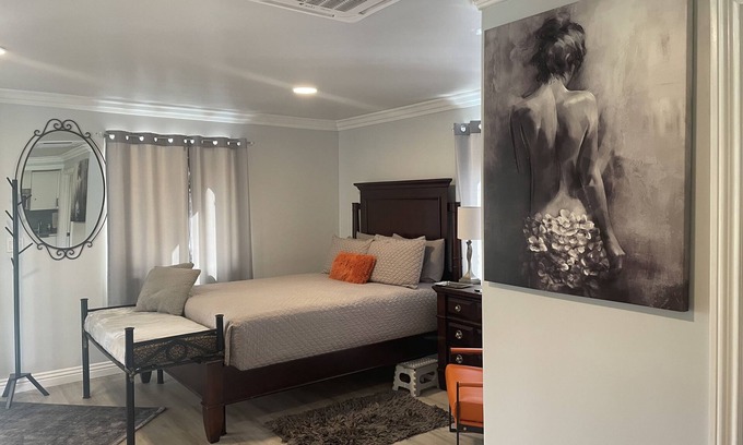 Valle Lindo Apartment | Exceptional Private Guest House with Pool and Kitchen Access