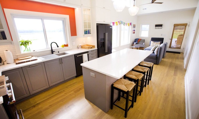 Cape Charles House | Ideal Waterfront Guesthouse with Spa and Ocean Views