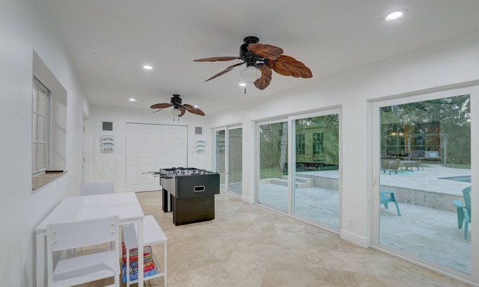 Central Oakland Park House | Relaxing Oceanfront Retreat with Private Heated Pool