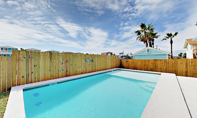 Port Aransas House | Private Heated Pool Steps from the Beach - Endless Summer