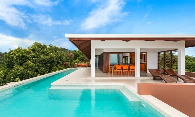 Tagaqe House | Exclusive Oceanfront Private Holiday House with Pool