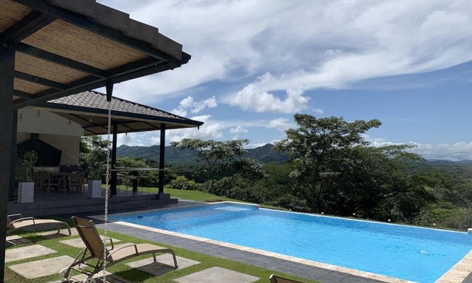 Matapalo House | Private home - Pool and BBQ - Fire pit - 7 people