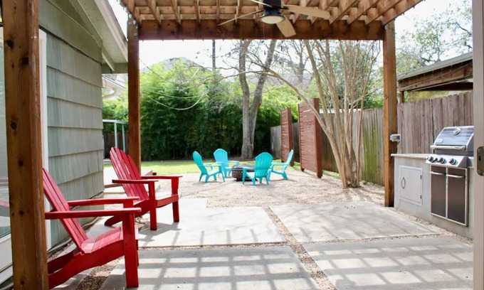 Tarrytown House | Charming Private Home Near Downtown with Outdoor Retreat!