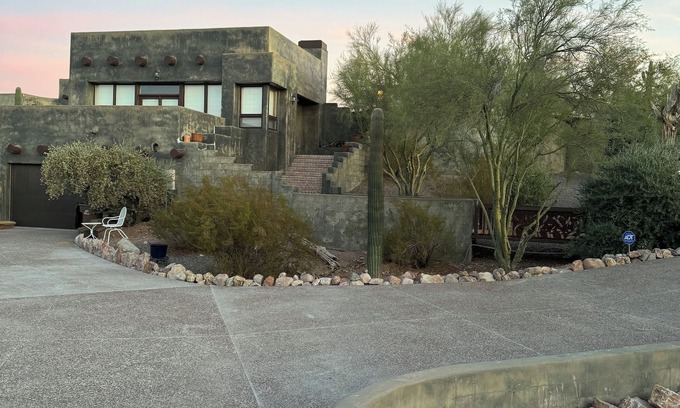 Mesa del Oro House | Serene Retreat Near Superstition Mountains with Spa & Hot Tub