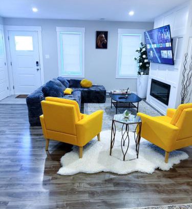Moncton House | Private Home Near Moncton Hospital&Downtown