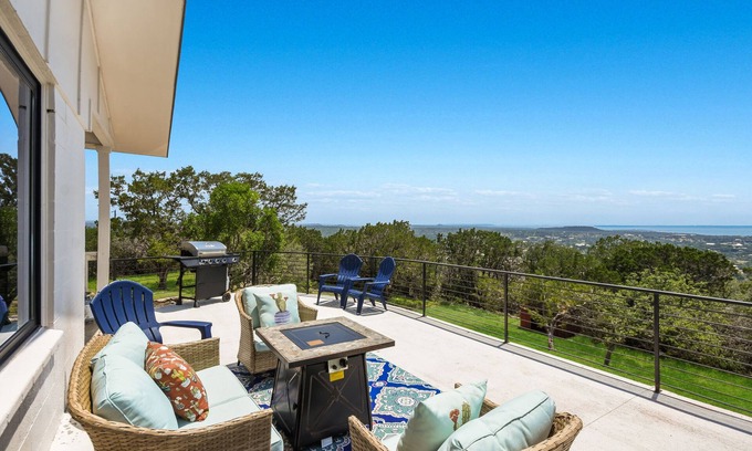 Burnet House | Idyllic Home on Spider Mountain with Lake Buchanan Views