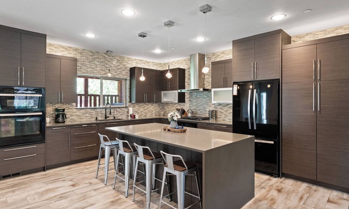 Bear Hollow Village House | Relax in a Hot Tub Near Skiing and Trails at Bear Hollow
