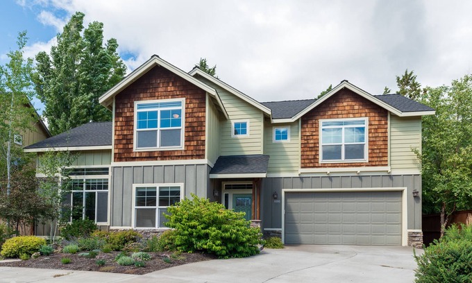 Mountain View District House | Cozy Retreat with Hot Tub, Dog-Friendly & Trail Access