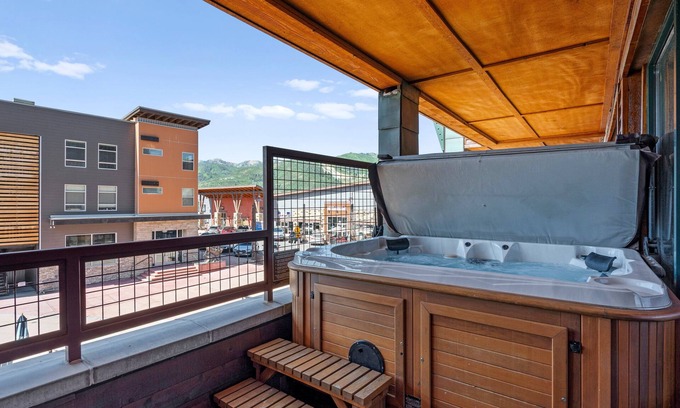 Kimball Junction Condo | Private Hot Tub w/a View | Balcony, Fireplace + Laundry | Walkable Location