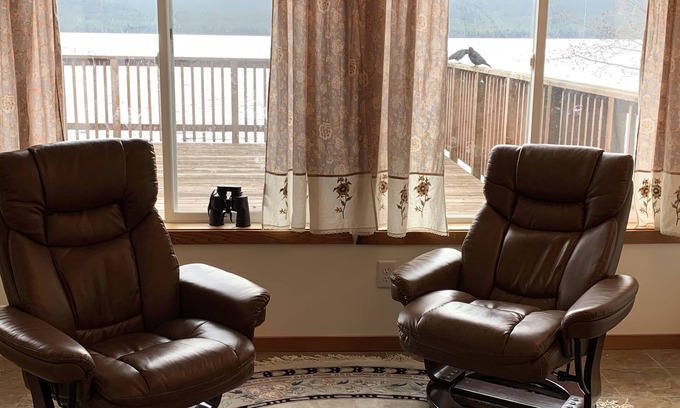 Ketchikan House | Oceanfront Retreat with Extreme Views & Premium Hosting