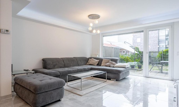 Ricklingen House | Cozy Private House: Comfort and Convenience Await