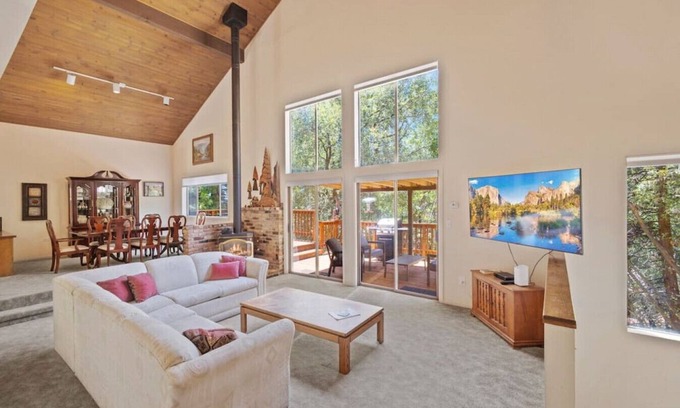 Twain Harte Cabin | Spacious Private Cabin in Prime Location - Guest Rated 10/10