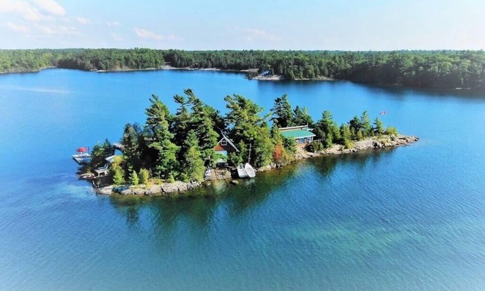 The Archipelago Cottage | Idyllic Private Island Cottage in Georgian Bay with Spa