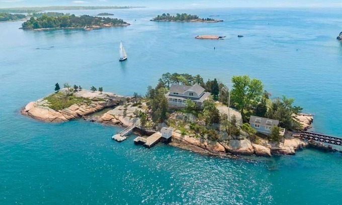 Branford Cottage | Secluded Island Retreat with Guest House & Ocean Views