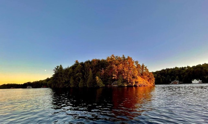 Rosseau Cottage | Private Island Retreat on Lake Rosseau with Unique Cottages