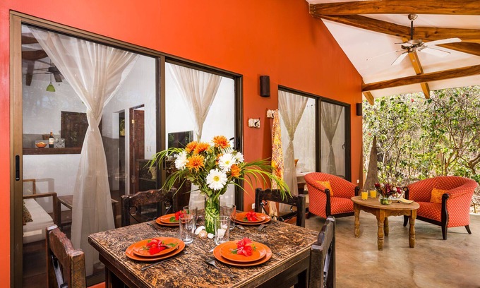 Palm Beach Estates House | Casa Rustica 2 - Boutique Beach House Steps from the Surf
