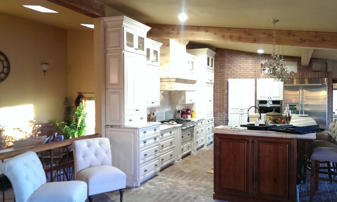 Hutchinson House | Discover Your Private Kansas Oasis for a Relaxing Retreat