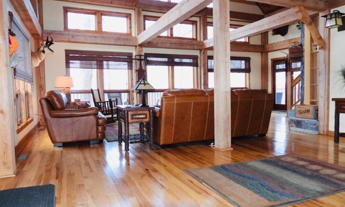 Monticello House | Scenic Lake Cumberland Lodge: Sleeps 20+ with Great Amenities