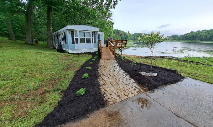 Angola Cottage | Tranquil Lake Retreat at Exclusive Perch Lake with Spa