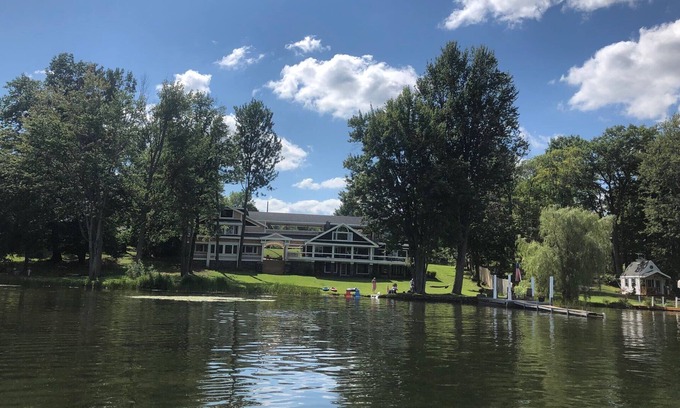 Cazenovia House | Private lakefront adirondack style home